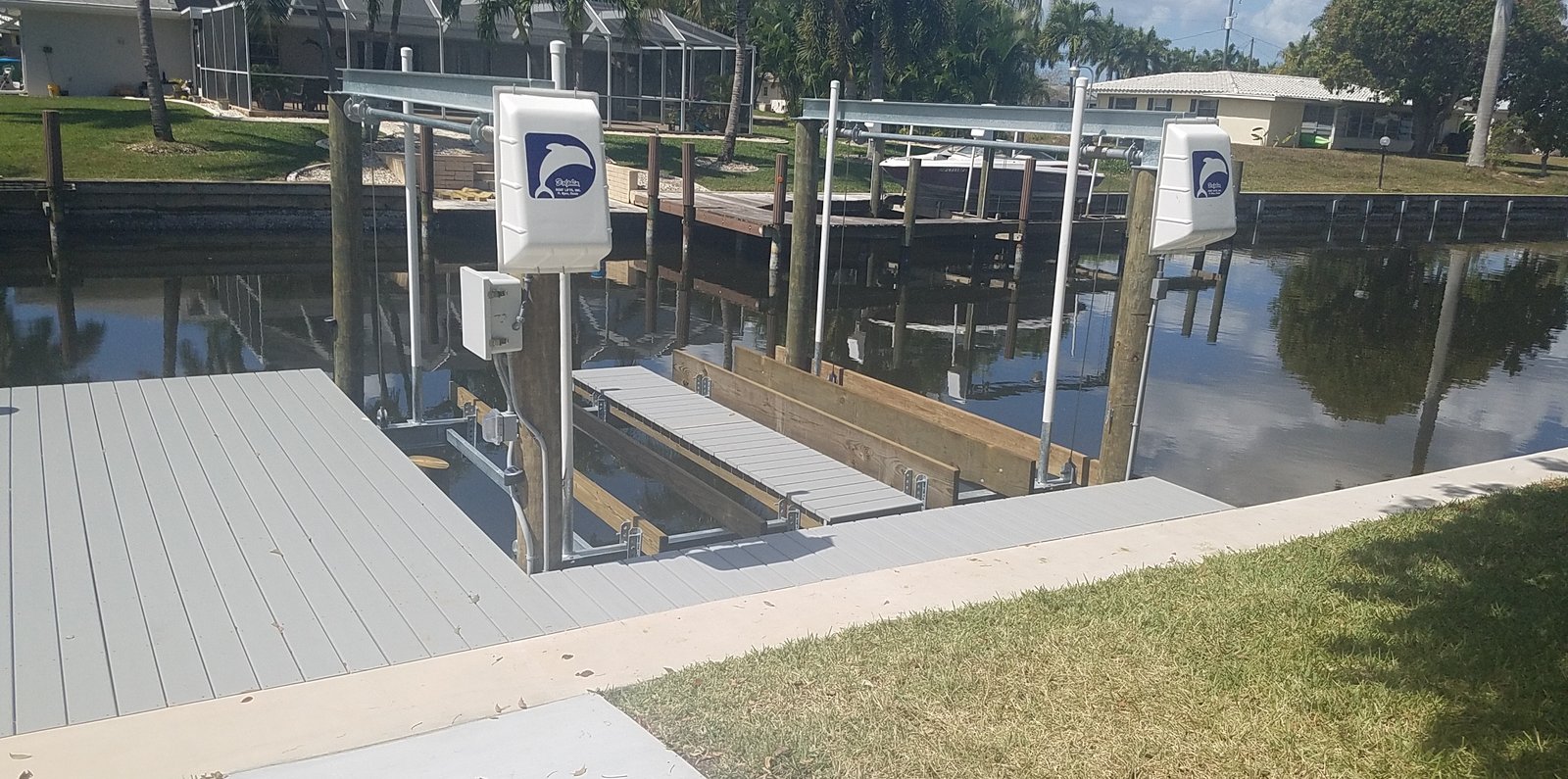 Photo of a boat lift.
